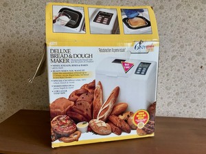 Oster - Deluxe Bread & Dough Maker
