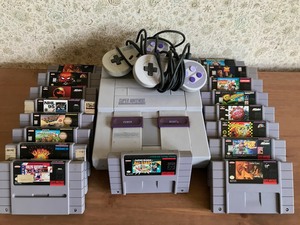 Super Nintendo  Games  2 Controllers