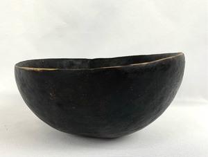 lot 79 image: Antique Primitive Carved Bowl