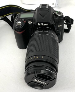 lot 252 image: Nikon D-90 Camera w Nikon 70-300mm Lens & Additional Nikon 18-105mm Zoom Lens