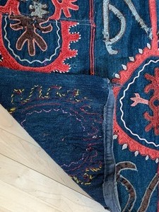 lot 113 image: Uzbek Suzani Black Hand-Embroidered Textile From Central Asia