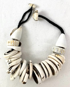 lot 199 image: Antique Large Conus Shell Slices Necklace w Carved Shell El Bot Min Teffou Closure