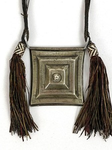lot 211 image: Large Antique Sterling Silver Tuareg Prayer Box (Tcherot) on Leather Cording