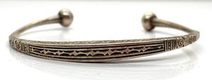 lot 232 image: Vintage Tuareg Sterling Silver Bracelet w Ball Ends