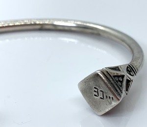 lot 235 image: Vintage Tuareg Sterling Silver Bracelet w Pyramidal Patterned Ends, Signed