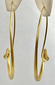 lot 3 image: 18K Gold Gabriella Kiss Large Snake Hoop Earrings With .02 Carat Diamond Eyes