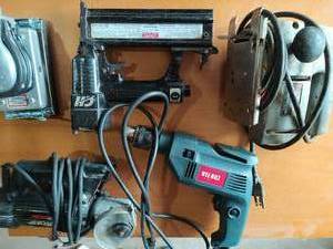 lot 111 image: Assortment of power tools