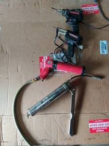 lot 112 image: Tool bin