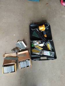 lot 119 image: Nail gun