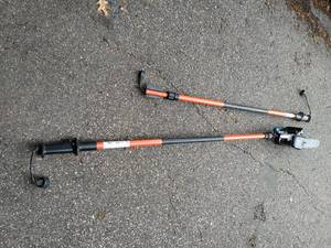 lot 127 image: Pole saw
