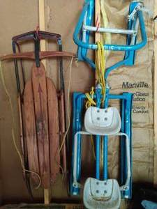 lot 189 image: Sleds