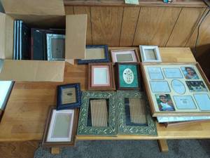 lot 335 image: Picture Frames