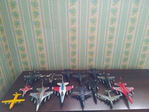 lot 377 image: Toy Planes