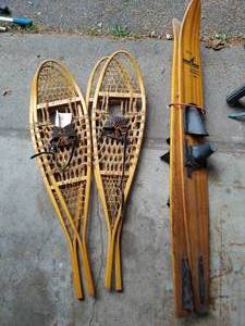 lot 409 image: Snowshoes & Water Skis