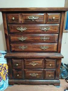 lot 416 image: High-Top Dresser