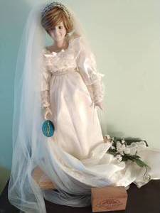 lot 482 image: Princess Diana Doll