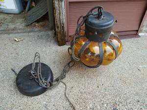 lot 529 image: Hanging Lamp