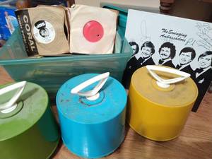 lot 438 image: Vinyl Records