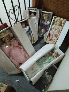 lot 472 image: Dynasty Dolls Lot #2