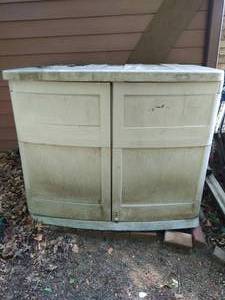 lot 513 image: Outdoor Storage Container
