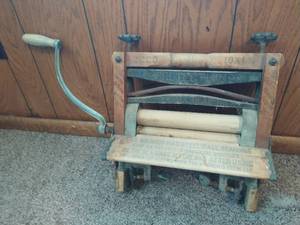 lot 304 image: Antique Wringer