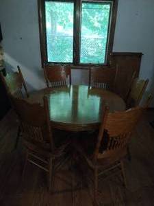 lot 55 image: Kitchen Table with Chairs