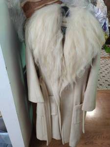 lot 60 image: Vintage Wool Coat