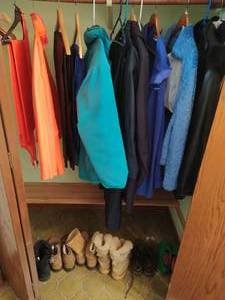 lot 61 image: Contents of Hallway Closet