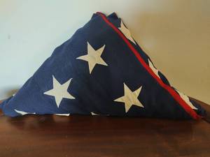 lot 16 image: 48 Star American Flag