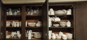 lot 40 image: Pfaltzgraff Tea Rose Dishes