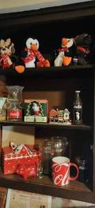 lot 45 image: Collection of Coca-Cola Items