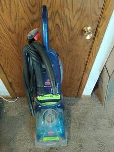 lot 372 image: Bissell Proheat 2X Carpet Cleaner