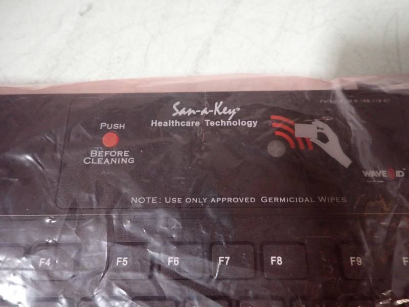 lot 13 image: San-a-key keyboard usb keyboard
