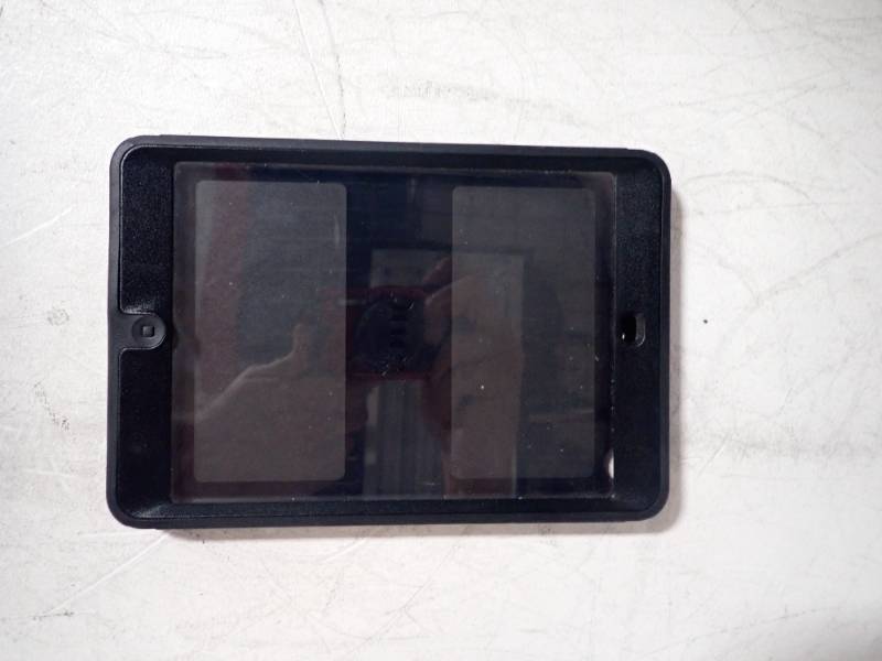 lot 28 image: ipad mini otterbox case
