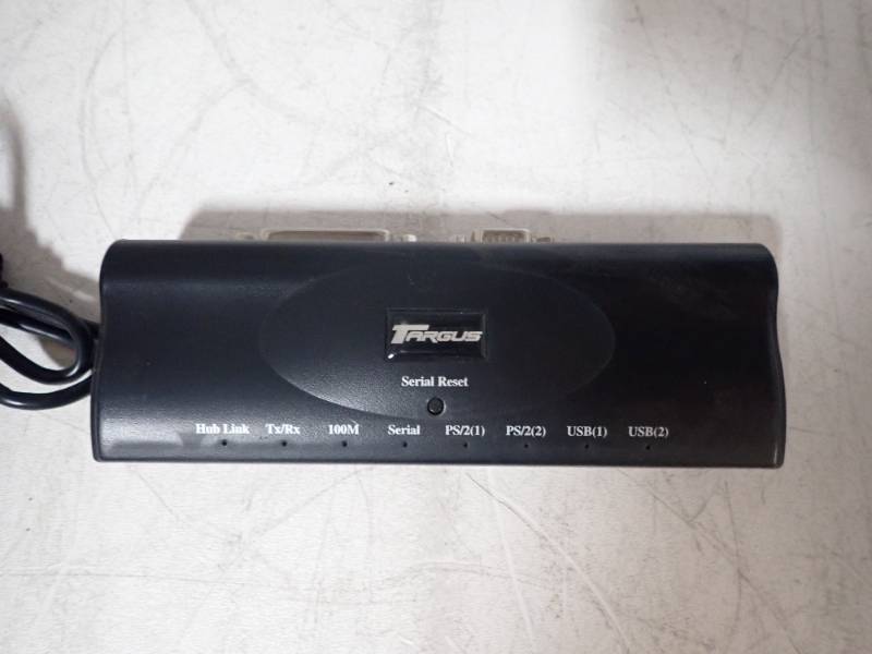 lot 65 image: Targus serial rest USB port replicator Ethernet