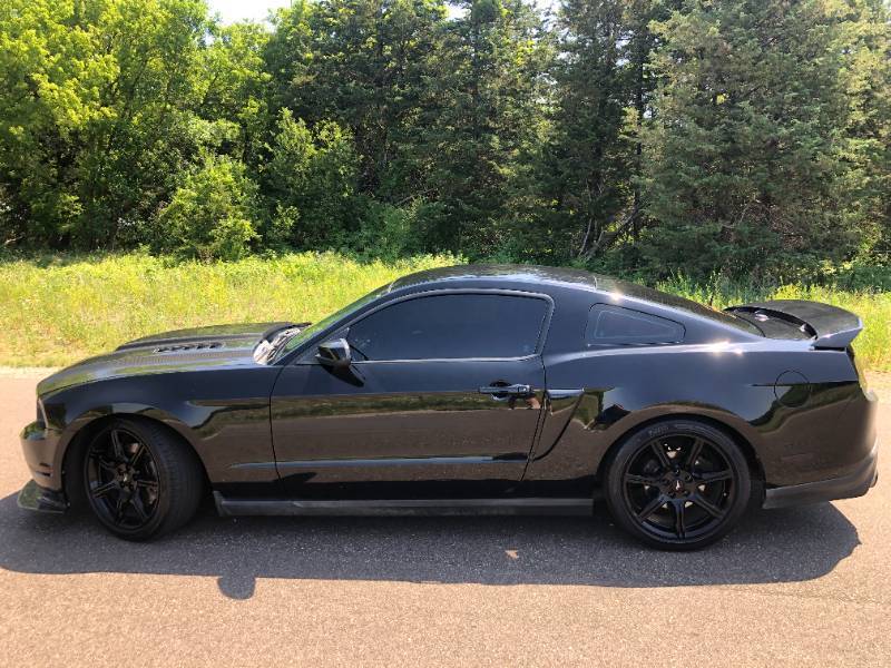2011 Mustang GT 5.0 V8 6 Speed MANUAL - TEXAS VEHICLE
