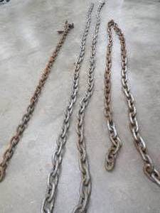 lot 20 image: SET OF 3 CHAINS