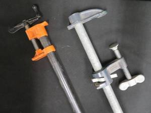 lot 34 image: BAR CLAMP AND METAL CLAMP