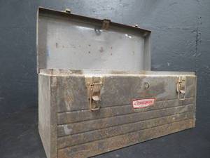 lot 37 image: VINTAGE METAL CRAFTSMAN TOOL BOX FULL OF CASTOR WHEELS