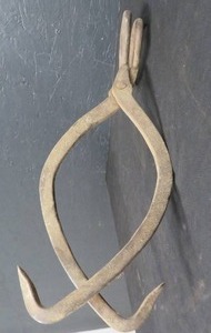 lot 45 image: VINTAGE ICE BLOCK TONG