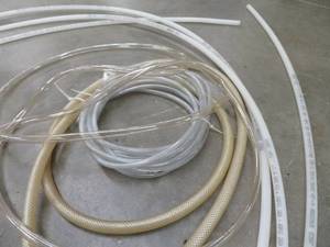 lot 51 image: ASSORTED HOSES