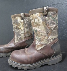 lot 57 image: MENS SIZE 10, ROCKY HUNTING BOOTS