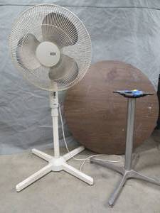 lot 73 image: FLOOR FAN  ROUND TABLE