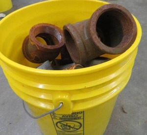 lot 84 image: T PIPES & 45S, 90S ELBOWS