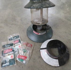 lot 124 image: COLEMAN C59 LANTERN