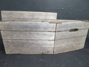 lot 133 image: ANTIQUE WOODEN FOLDABLE BOX