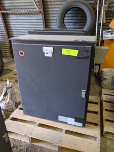 lot 47 image: Linear Gate Drive - This is the Power Unit for large Sliding Gates  Fences - Working when Removed