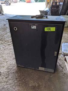lot 48 image: Linear Gate Drive - This is the Power Unit for large Sliding Gates  Fences - Working when Removed - No Key to Open