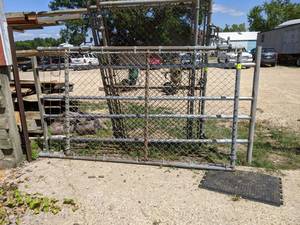 lot 63 image: Swing Gate w Barbed Wire Top - 96 x 58