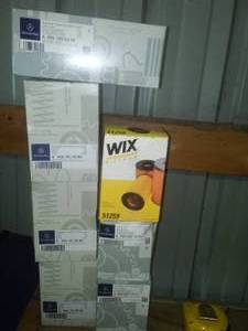 lot 30 image: 4 Wix Oil Filters and 3 Rotors